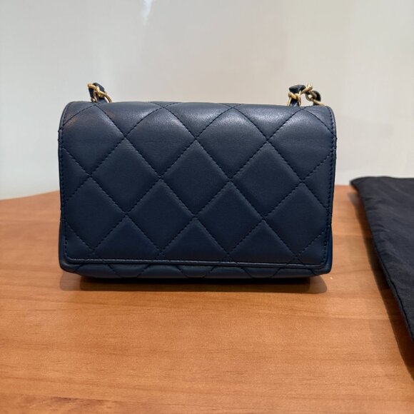 Chanel CC Diamond Lock Flap Bag Quilted Lambskin Mini - Picture 2 of 15